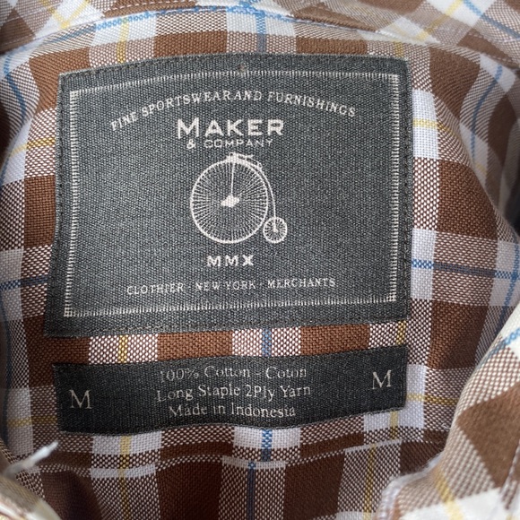 Maker & Company button up shirt. Medium. Excellent condition. - Picture 5 of 5